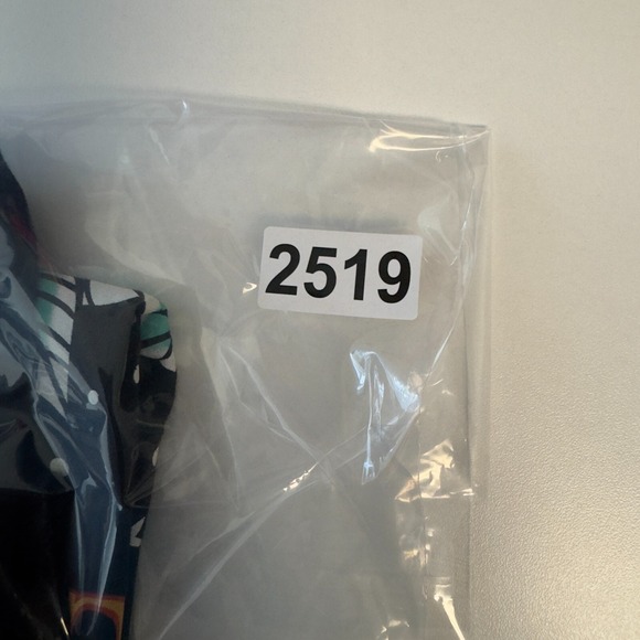 Betty‎ Boop Shirt Adult Medium Black Betty and Roses T shirt - Picture 10 of 10